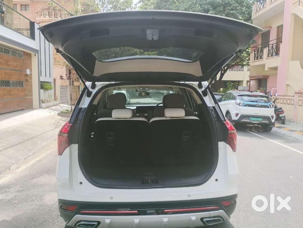 Mahindra Xuv700 2.2 Ax 7 Diesel Mt Luxury Pack Str, 2024, Diesel