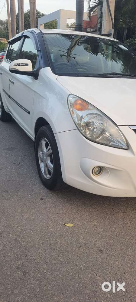Hyundai I20 Sportz 1.4 Crdi 6 Speed Bs-iv, 2012, Diesel
