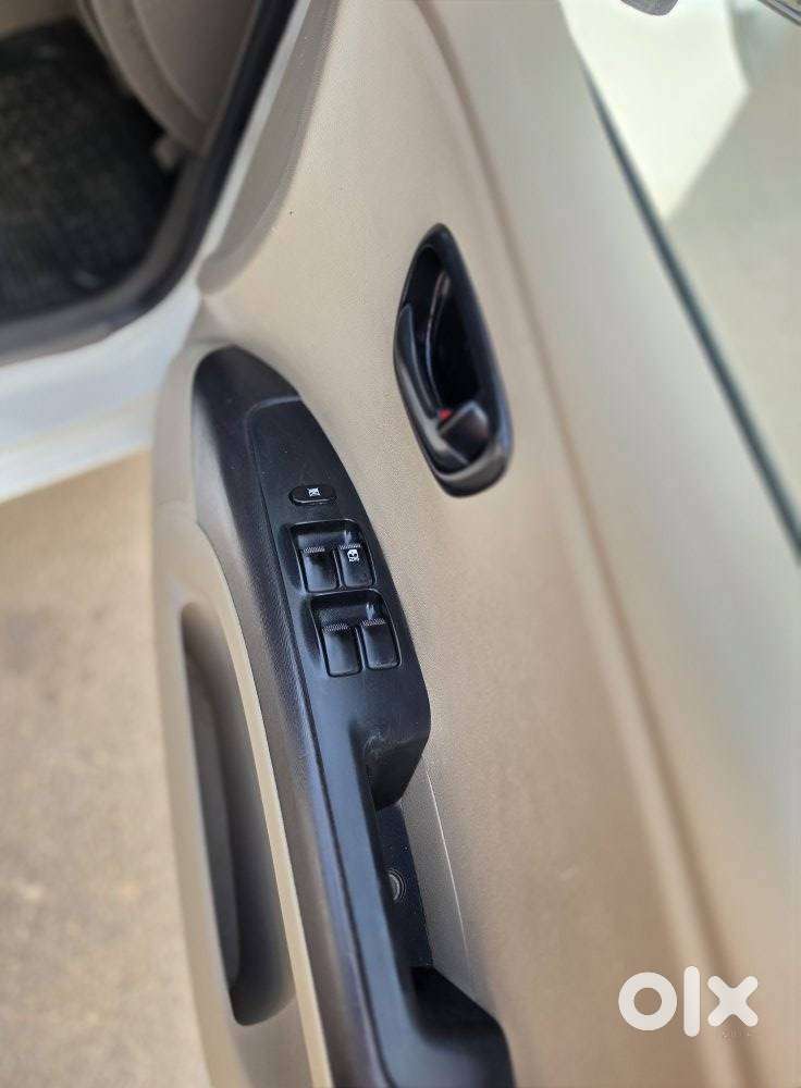 Hyundai I10 Sportz, 2014, Petrol