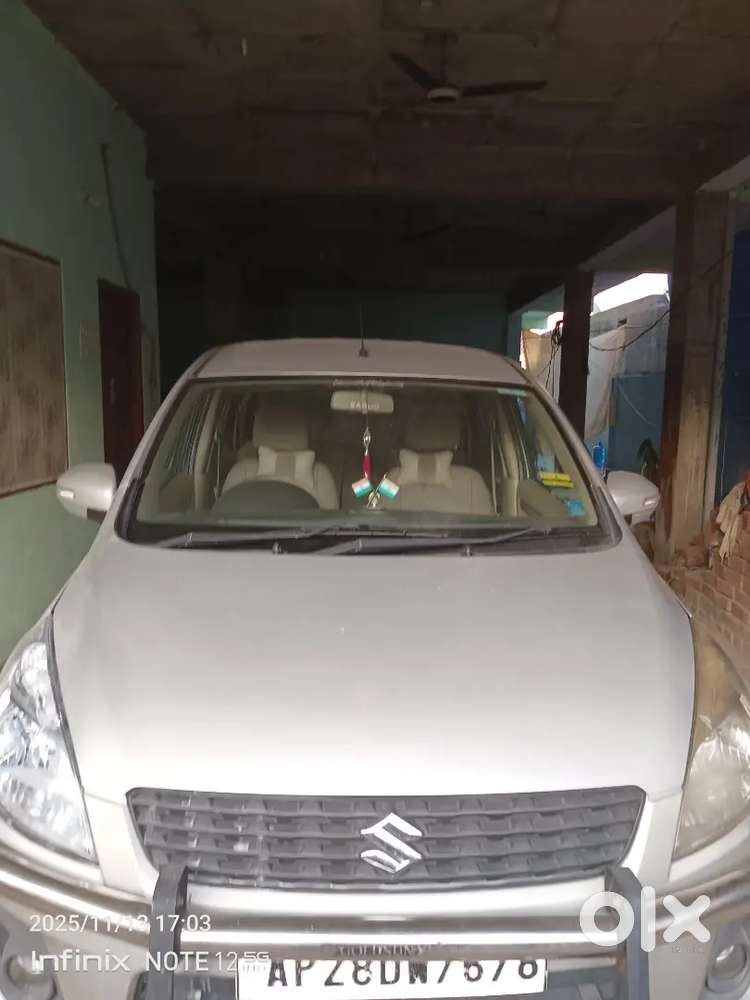 Ertiga Vdi Abs Silver Jan 2014 Purchased Feb 2014 Regd. For Sale