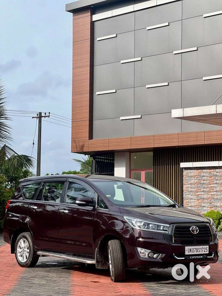 Toyota Innova Crysta 2.4 V 7 Str, 2016, Diesel
