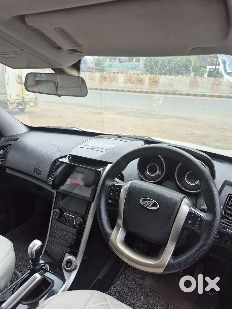 Mahindra W7  11/2020 Manual