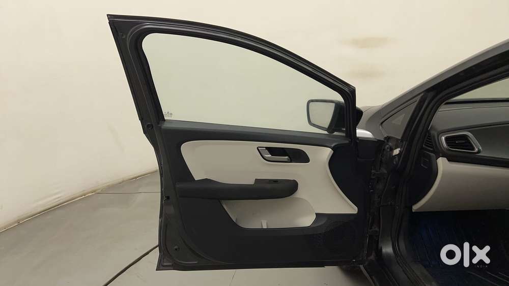 Tata Altroz Xz, 2021, Petrol