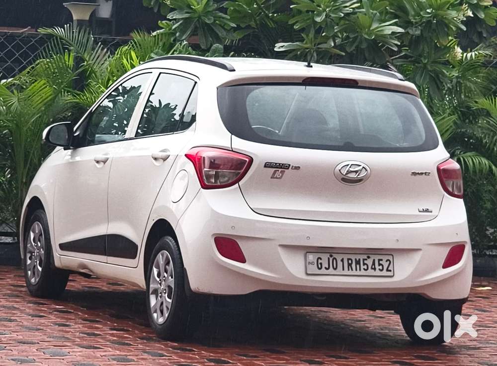 Hyundai Grand I10 [ ] 1.2 Kappa Vtvt Sportz, 2015, Petrol