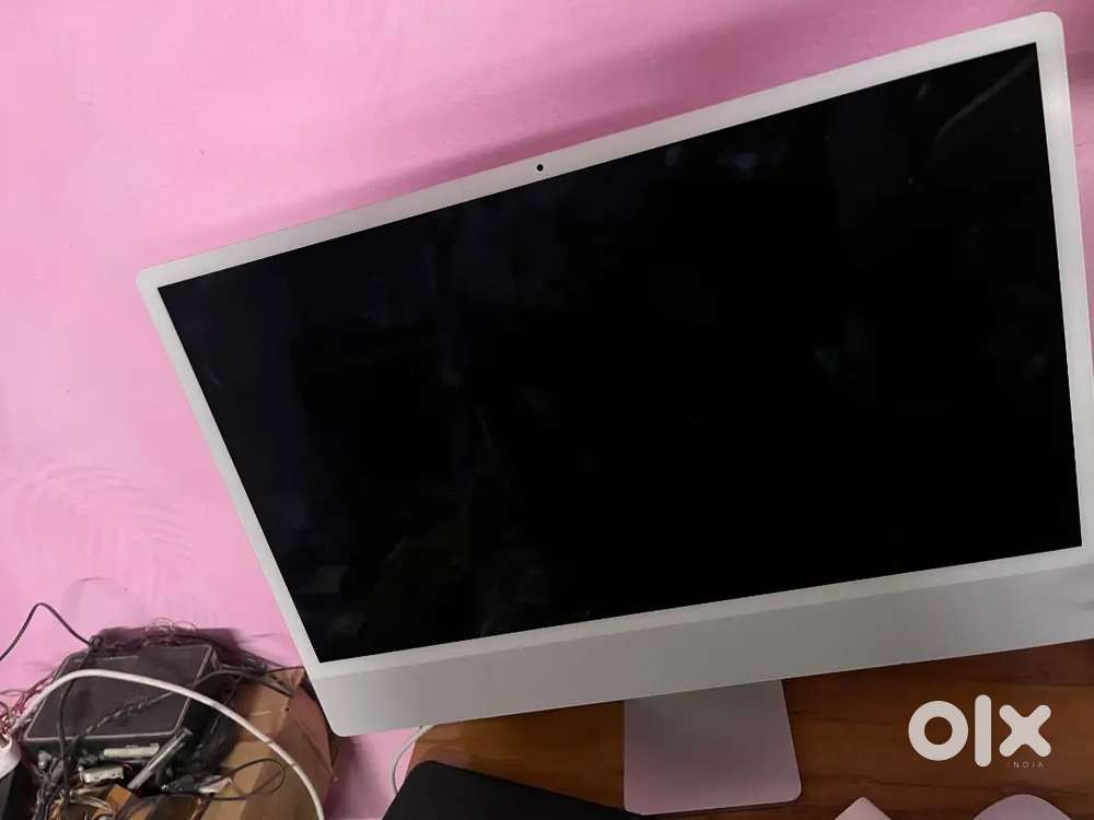 Apple iMac M3 (24-inch, 4.5K Retina Display)