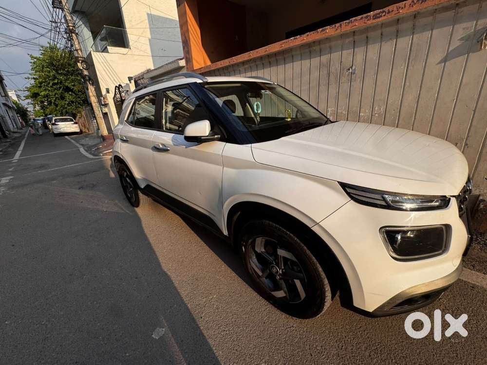 Hyundai Venue Diesel Manual 2021