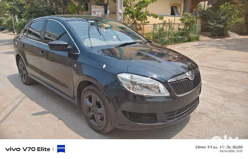 Skoda Rapid 2013 Diesel 140000 Km Driven