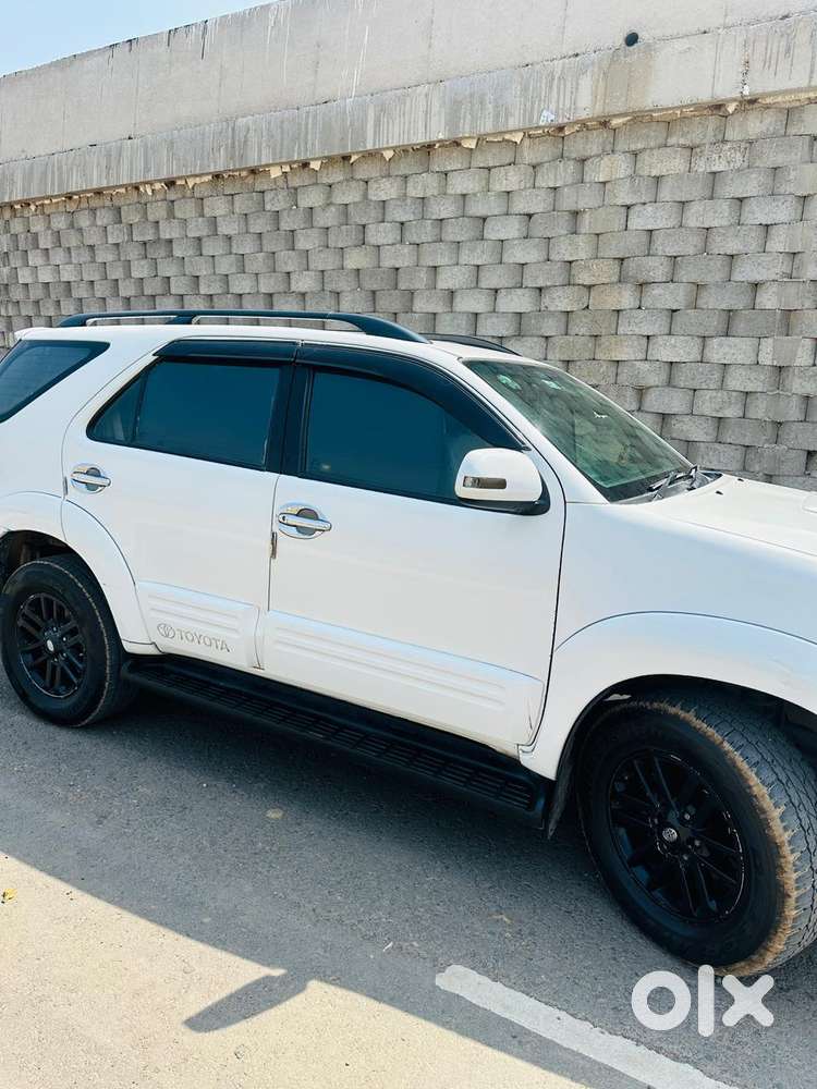 Toyota Fortuner 2.8 2wd Mt, 2015, Diesel