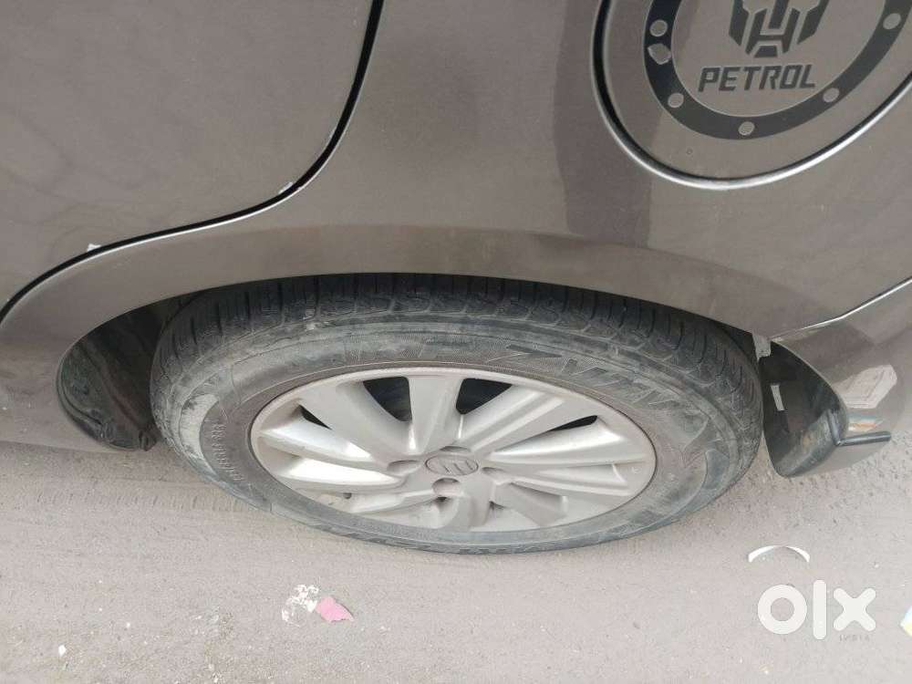 Maruti Suzuki Swift Dzire 1.2 Zxi Bsiv, 2016, Petrol