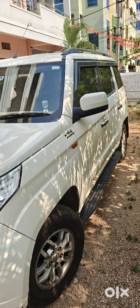 Mahindra Tuv 300 T8 2017 Diesel 76300 Km Driven