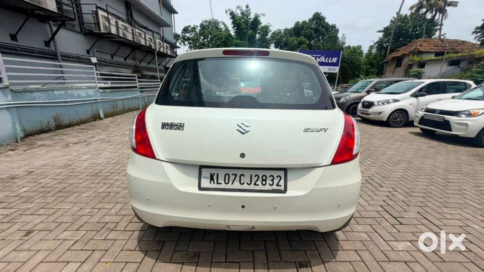 Maruti Suzuki Swift 1.2 Lxi (o), 2016, Petrol