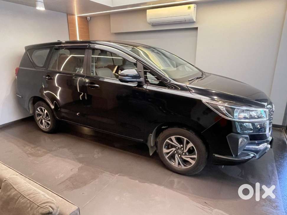 Toyota Innova Crysta [2020-ongoing] 2.4 Gx 8 Str, 2022, Diesel