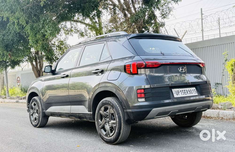 Hyundai Venue S(o) Knight Edition Mt, 2025, Petrol