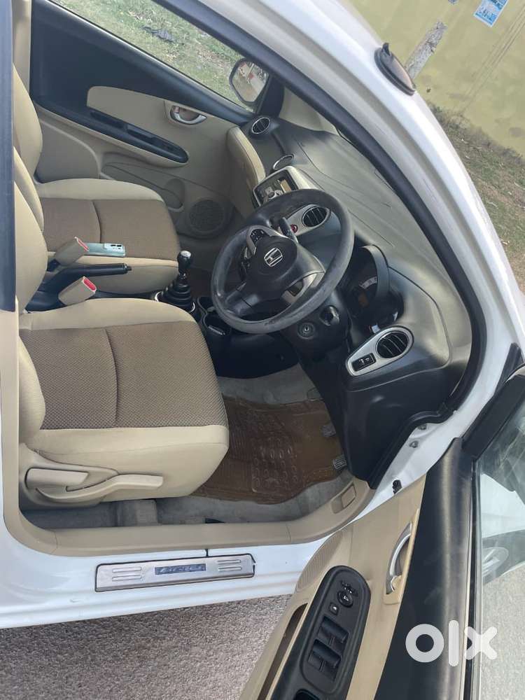 Honda Brio Vx Mt, 2014, Petrol