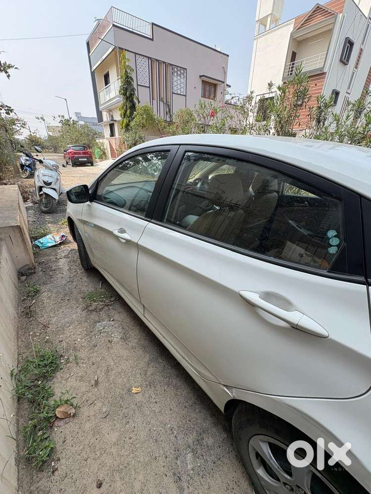 Hyundai Verna Petrol 2013