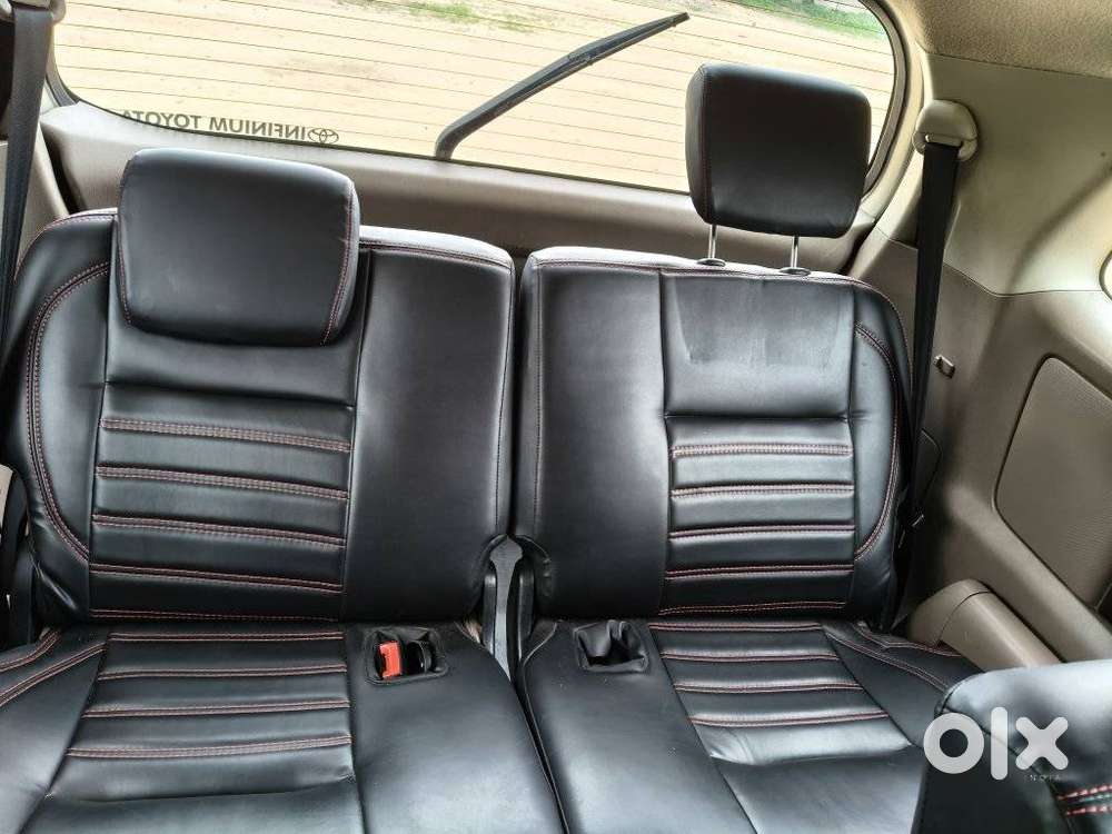 Toyota Innova 2.5 Gx (diesel) 8 Seater Bs Iv, 2015, Diesel