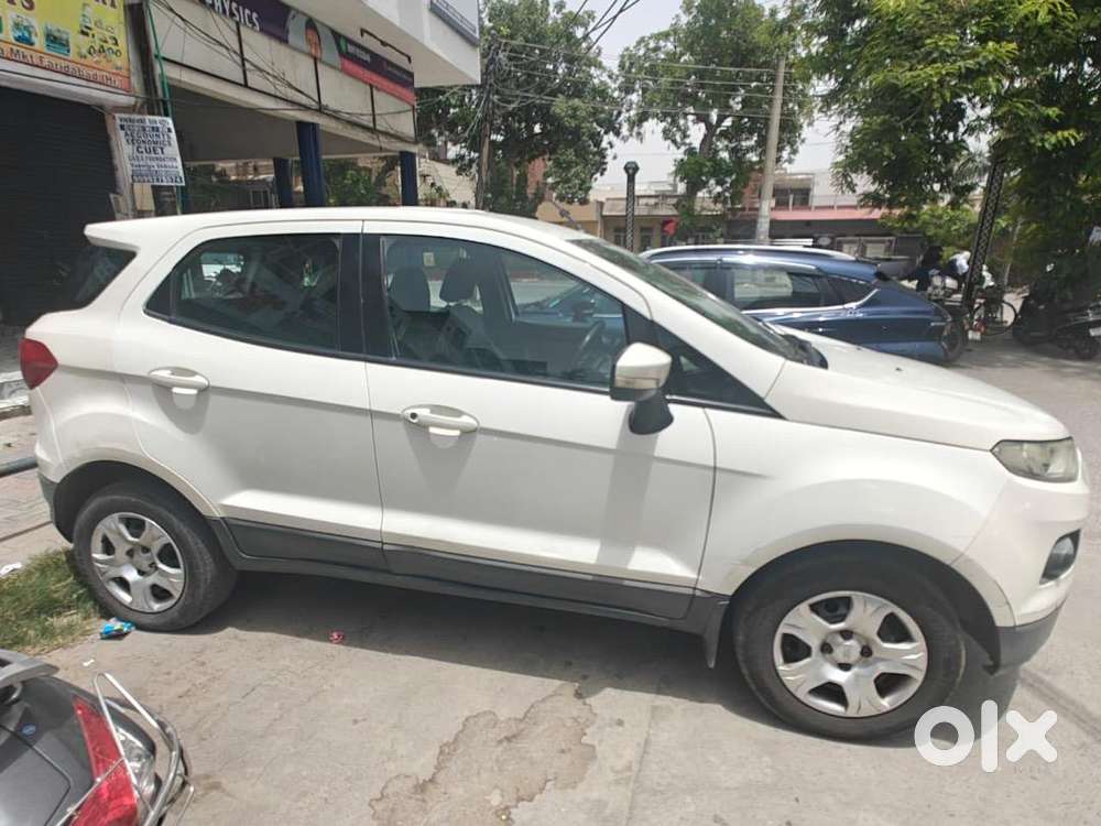 Ford Petrol 2016 Car