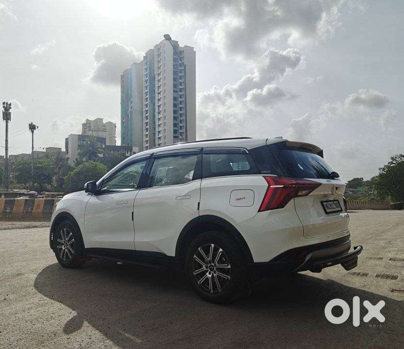 Mahindra Xuv700 2.0 Ax 7 Petrol At Str, 2025, Petrol