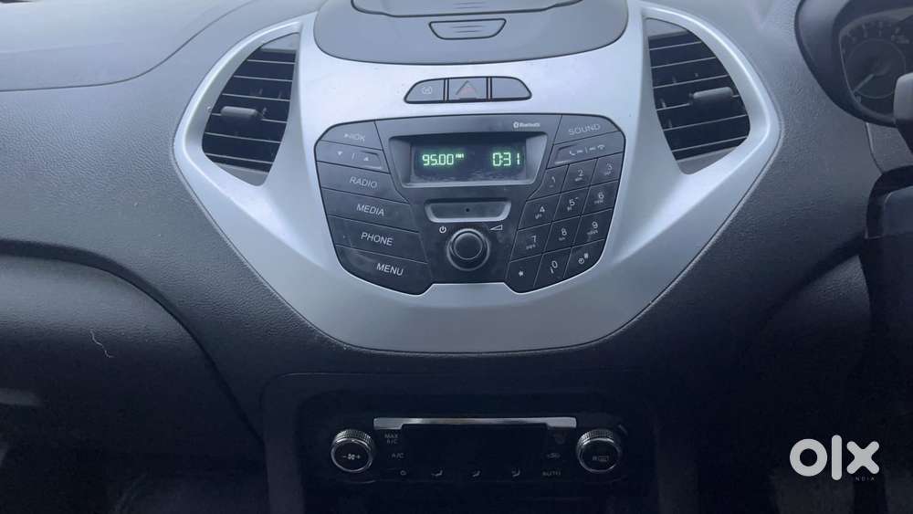 Ford Figo 1.5p Titanium At, 2015, Petrol