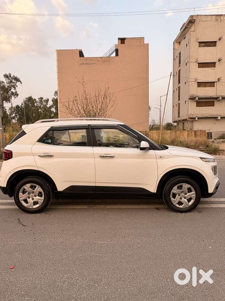 Hyundai Venue S 1.2 Petrol, 2021, Petrol