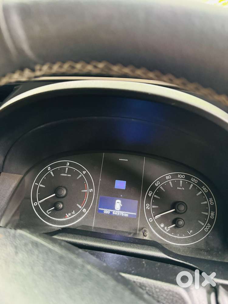 Toyota Innova Crysta [2020-ongoing] 2.4 Gx 8 Str, 2022, Diesel