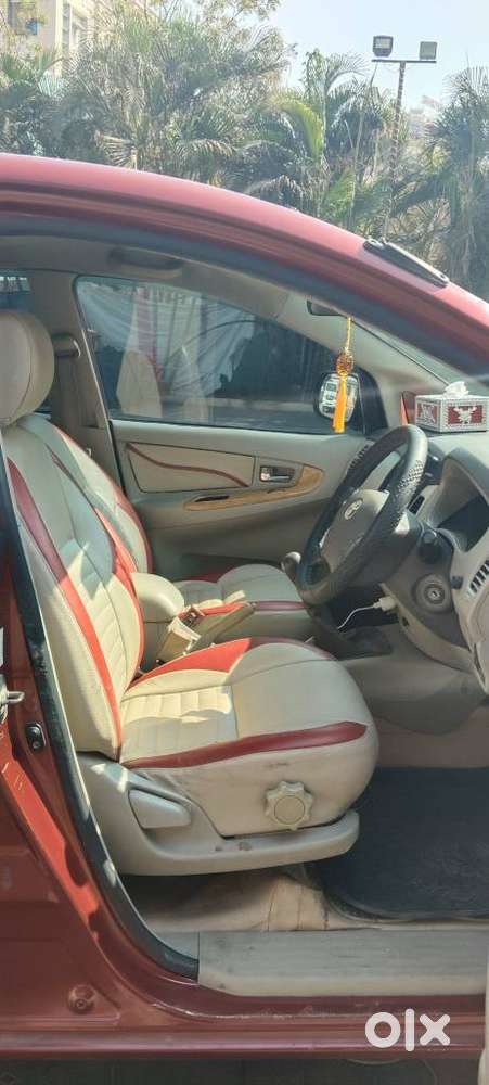 Toyota Innova 2004-2011 2.5 V Diesel 8-seater, 2009, Diesel