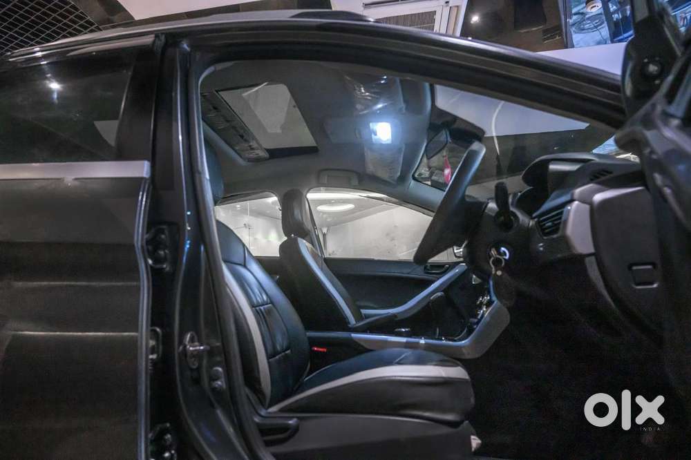 Tata Nexon 1.2 Revotron Xma Amt (s), 2023, Petrol