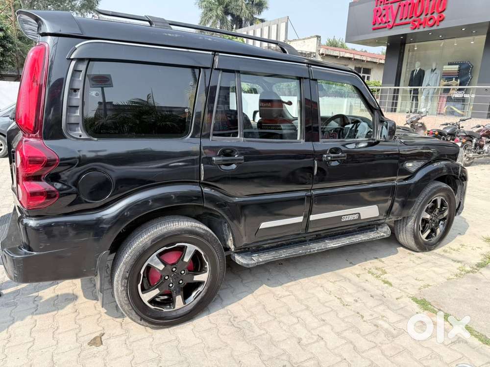 Mahindra Scorpio Classic 2021