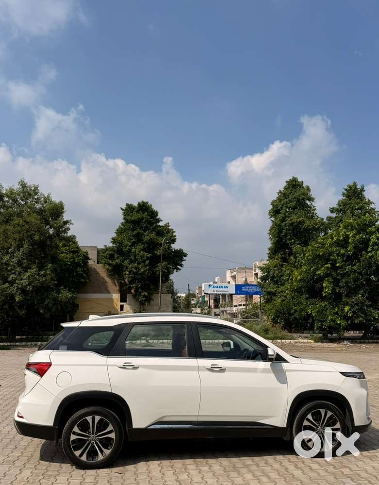 Mg Hector Plus Diesel 2023 Sharp Edition