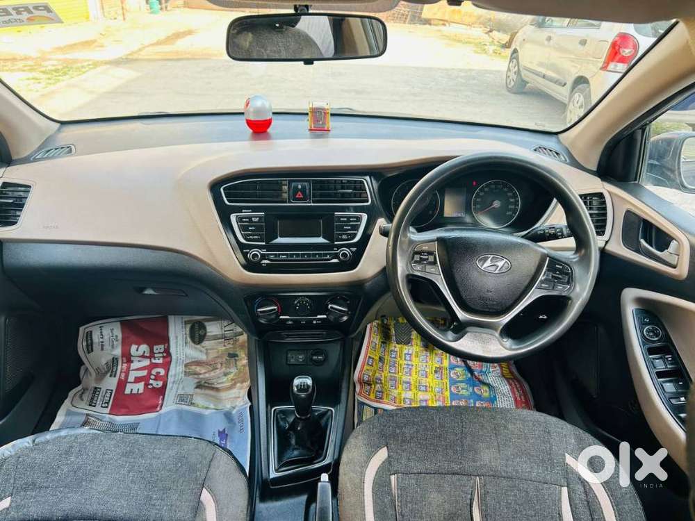 Hyundai I20 Sportz 1.2 Ivt Dual Tone, 2018, Petrol