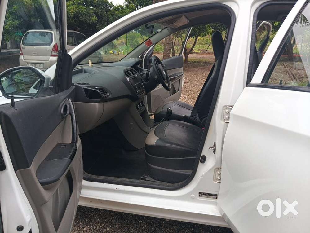 Tata Tiago Petrol 2018
