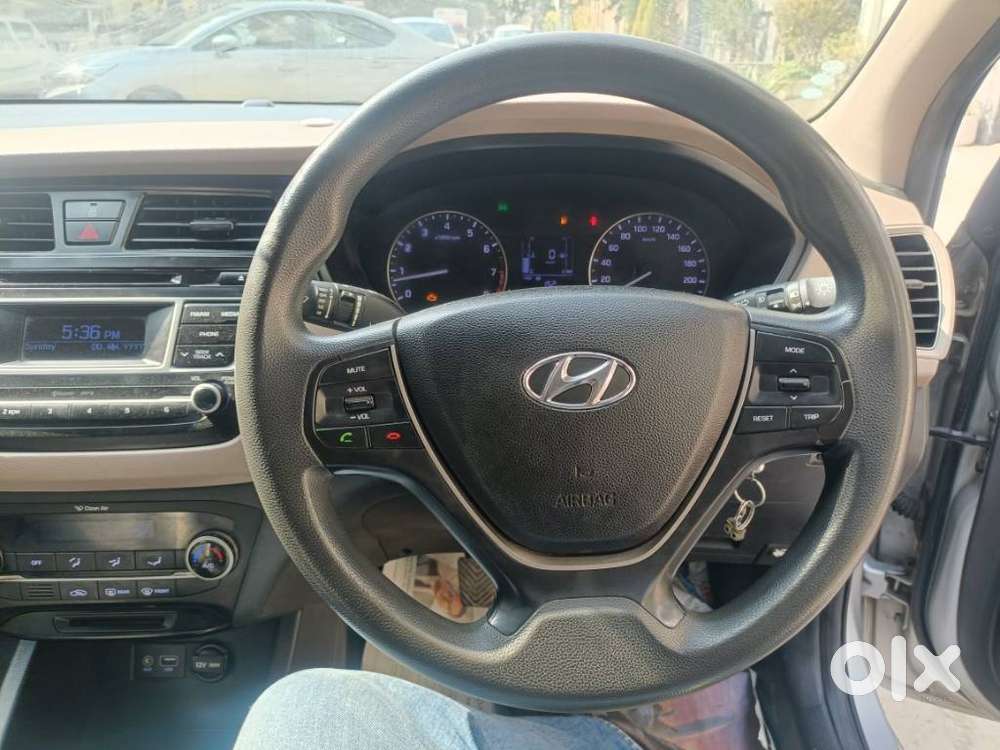 Hyundai I20 Sportz 1.2 Mt Dual Tone, 2015, Cng & Hybrids