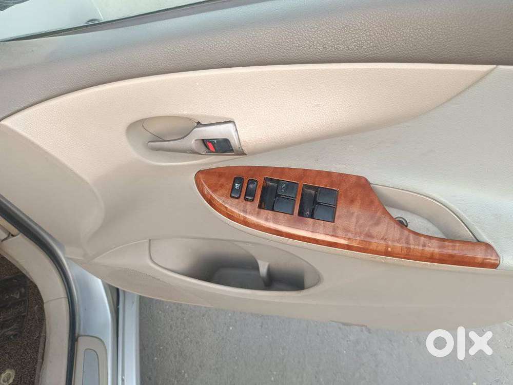 Toyota Corolla Altis 2010-2013 Vl, 2009, Petrol