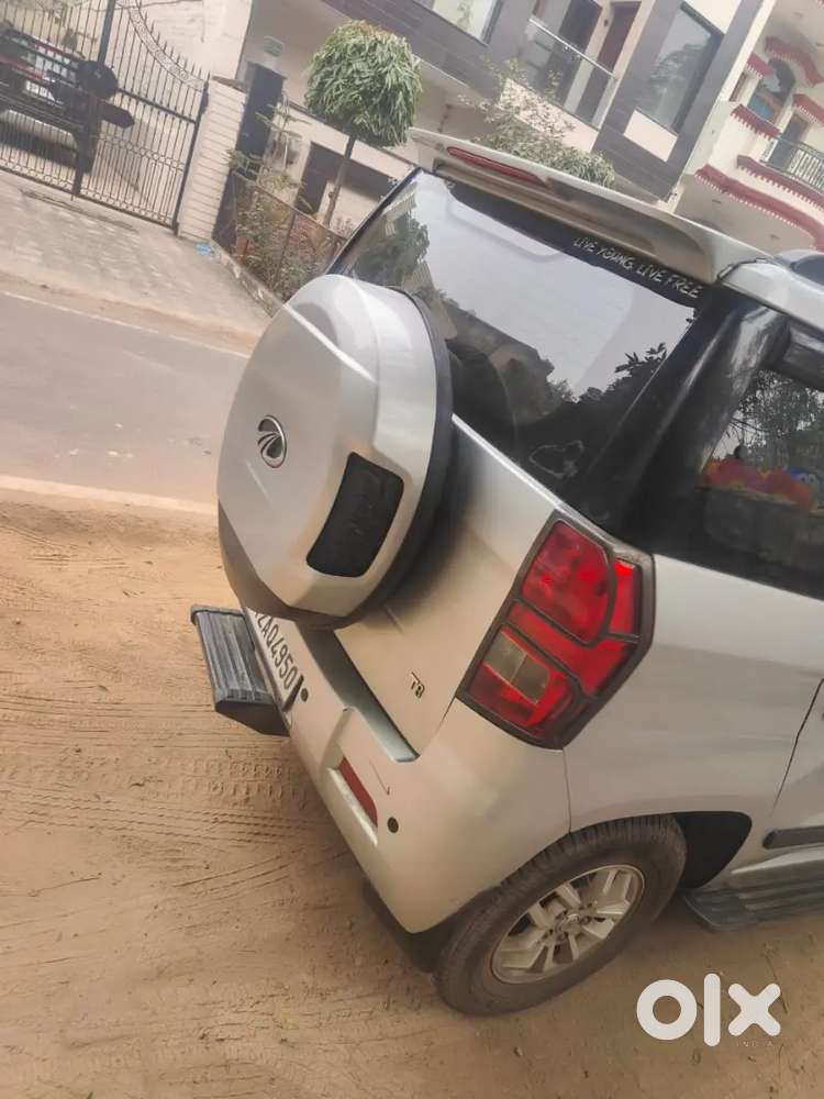 Mahindra Tuv 300 2017