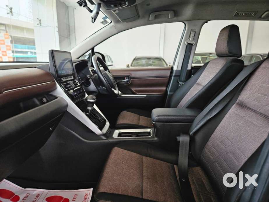 Toyota Innova Hycross 2.0 Gx 7 Str, 2024, Petrol