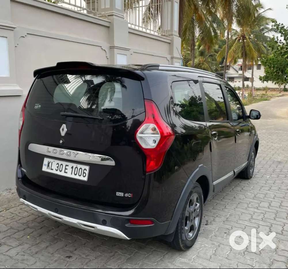 Renault Lodgy 2015 Diesel 150000 Km Driven