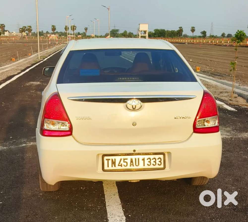 Toyota Etios 2011 Diesel 140000 Km Driven