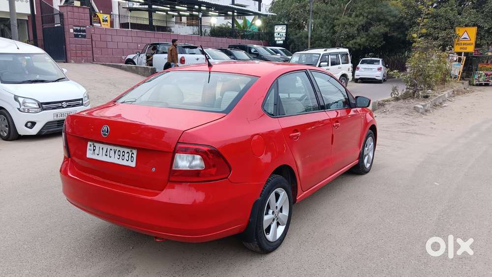 Skoda Rapid 1.5 Tdi Ambition Plus, 2015, Diesel
