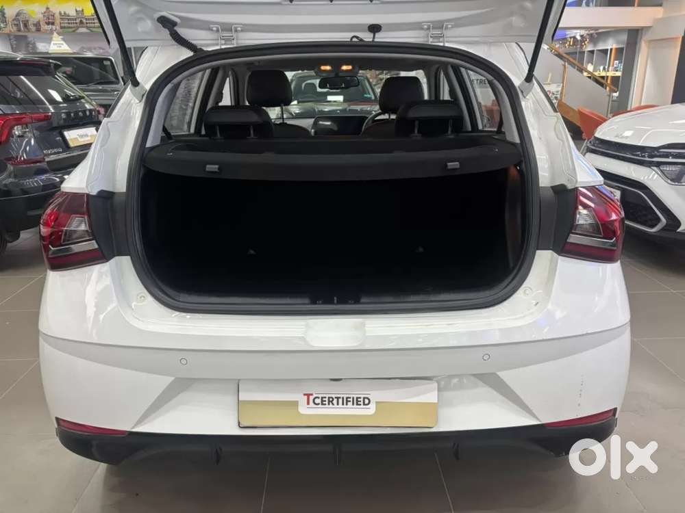 Hyundai I20 Asta (o) 1.0 Turbo Dct, 2023, Petrol