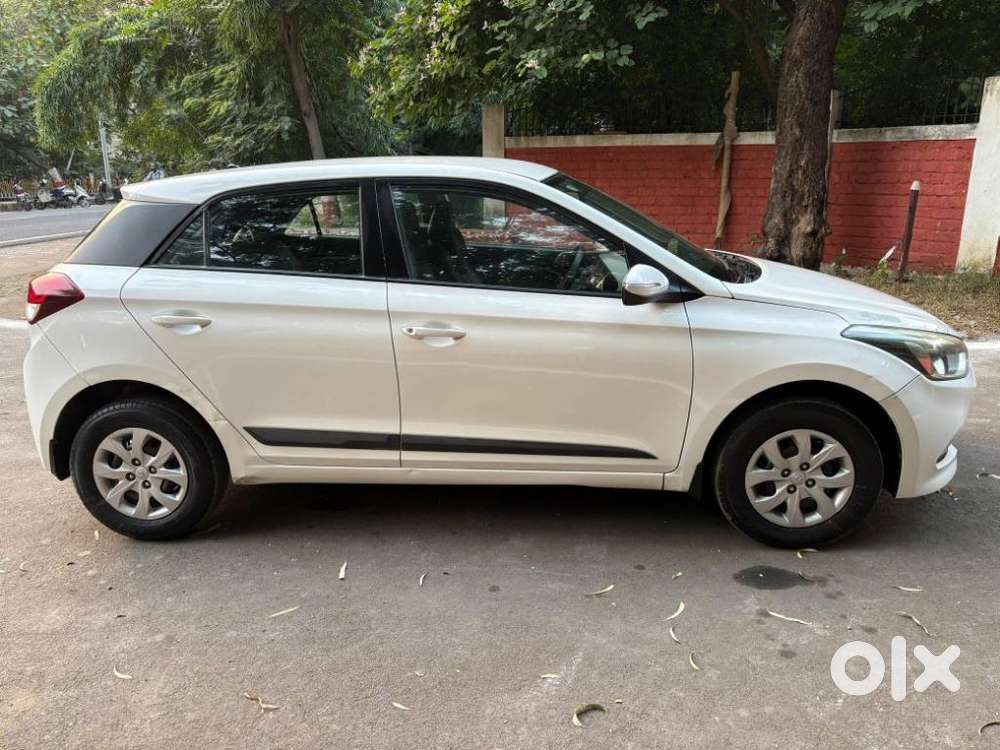 Hyundai Elite I20 Sportz Plus, 2015, Petrol