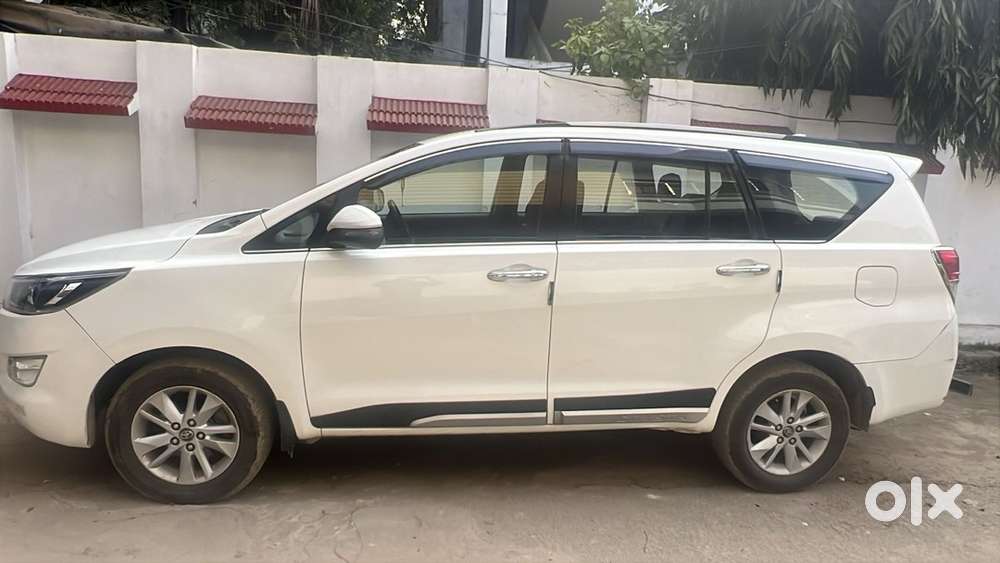 Toyota Innova Crysta 2018