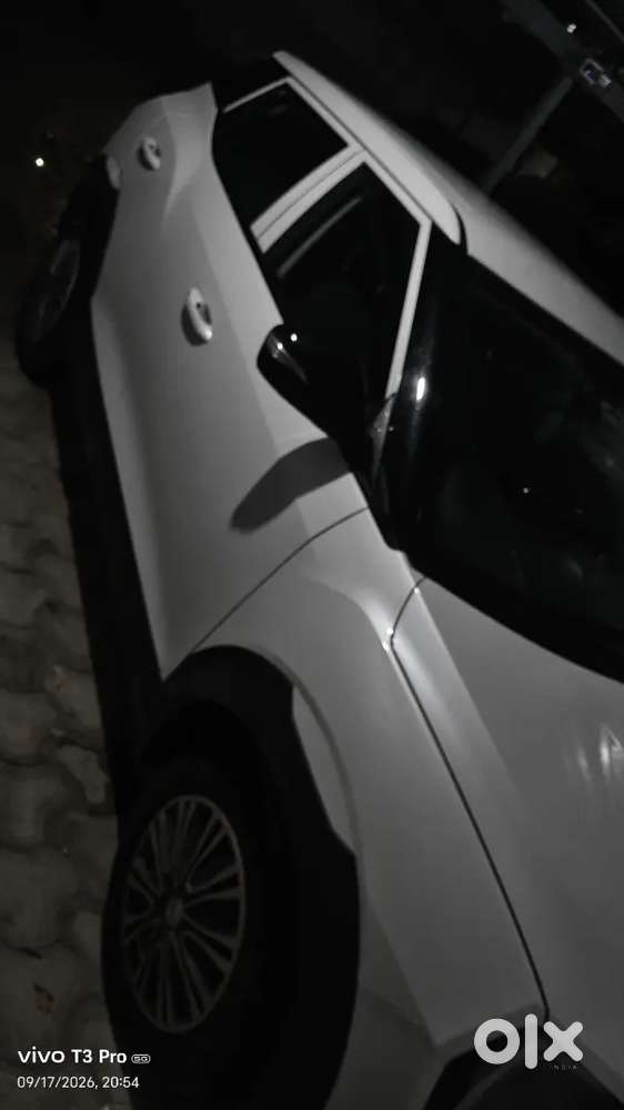 Mahindra Xuv3xo Mx2 Pm Not Mx1 2025 Petrol