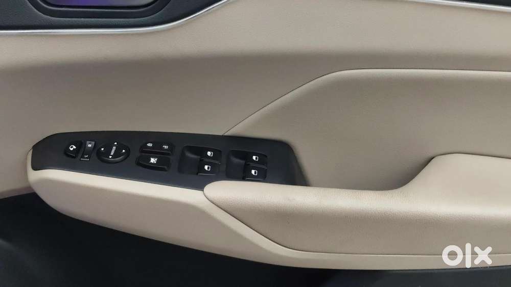 Hyundai Verna 1.6 Sx (o) Vtvt, 2018, Petrol
