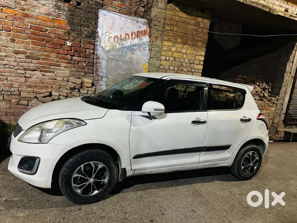 Maruti Suzuki Swift 2015 Petrol 75000 Km Driven