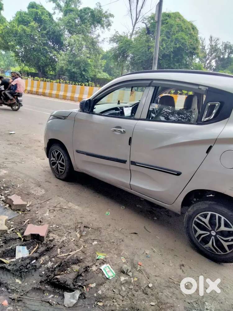 Mahindra Kuv100 Nxt 2017 Year Car ... Petrol/cng