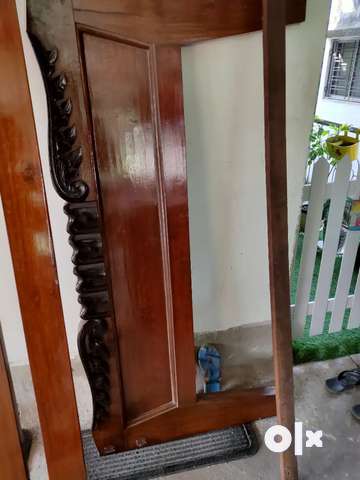 Old wooden furniture deals olx