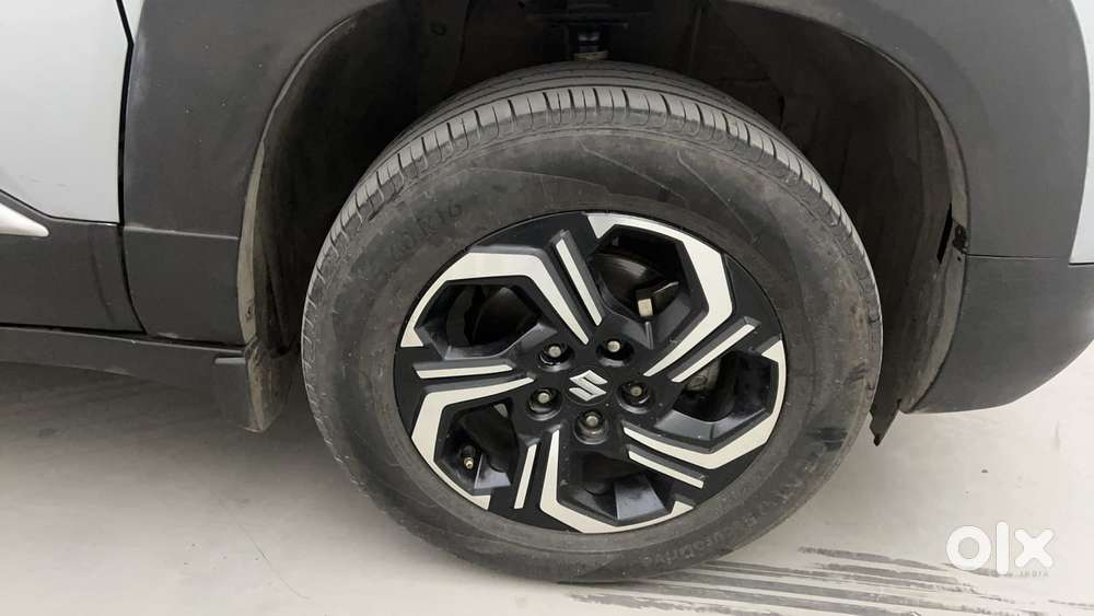 Maruti Suzuki Vitara Brezza 1.5 Zxi Plus At Dual Tone, 2022, Petrol