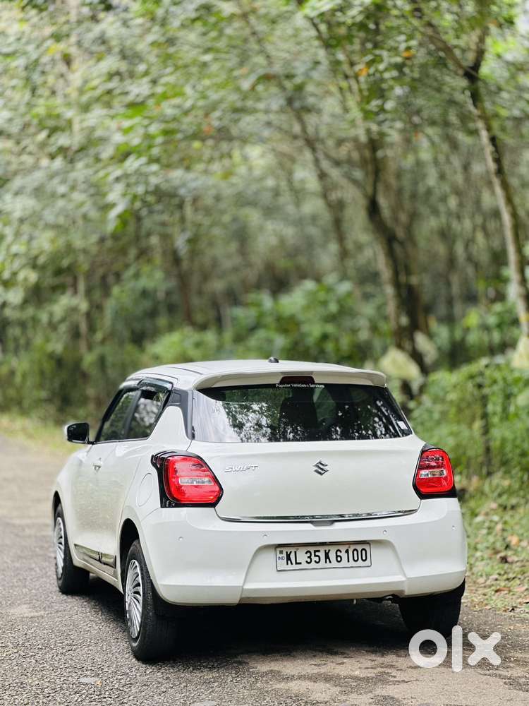 Maruti Suzuki Swift Vxi + Manual, 2020, Petrol