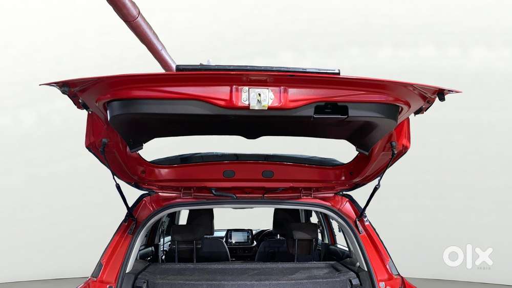 Maruti Suzuki Vitara Brezza 1.5 Zxi Plus Dual Tone, 2023, Petrol