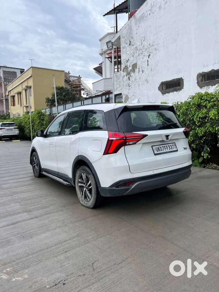 Mahindra Xuv700 2.0 Ax 5 Petrol Mt Str, 2022, Diesel